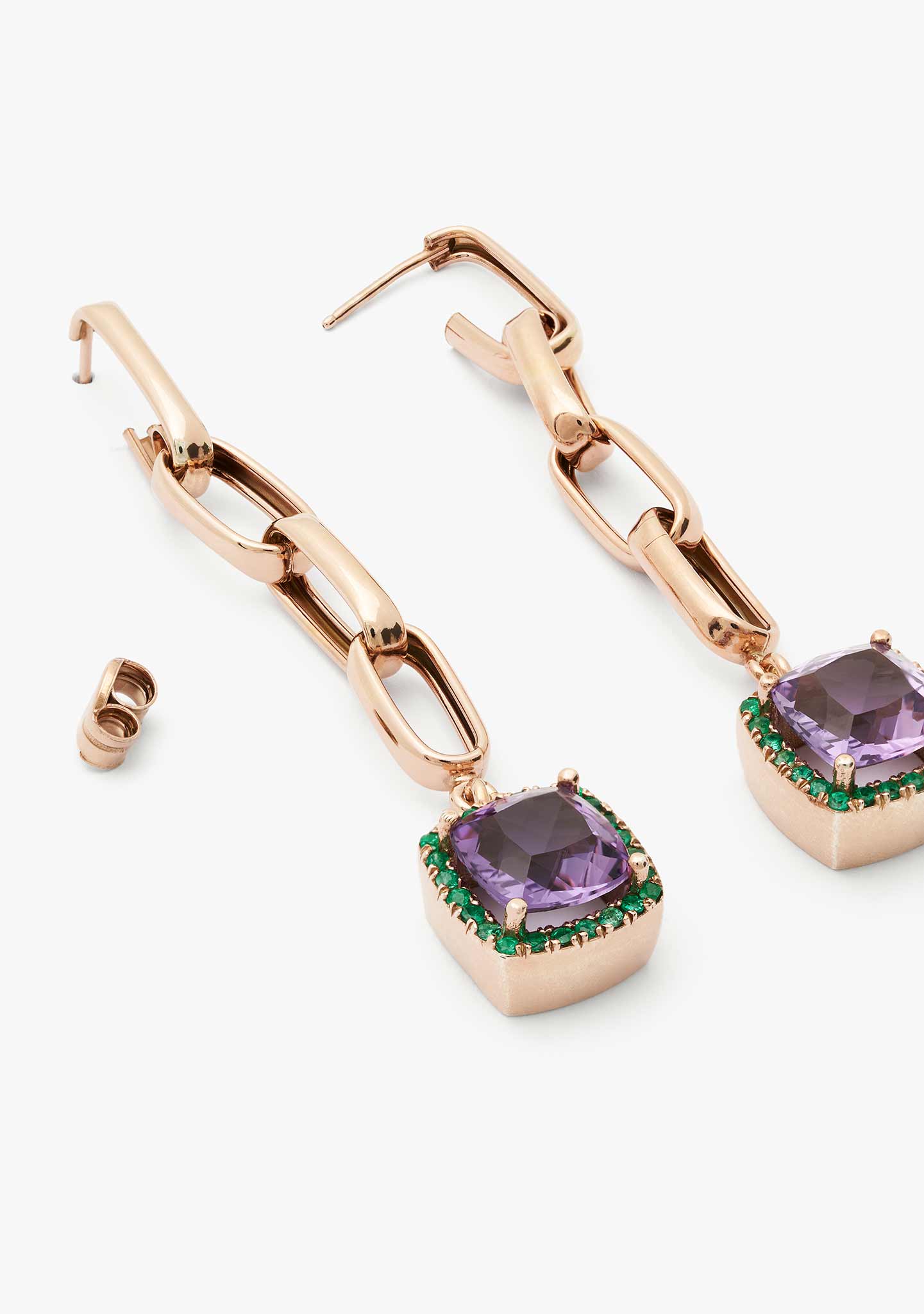 PENDIENTES ICON DE PLATA BAÑADO EN ORO ROSA 18KT CON AMATISTAS Y CROMO DIOPSIDO