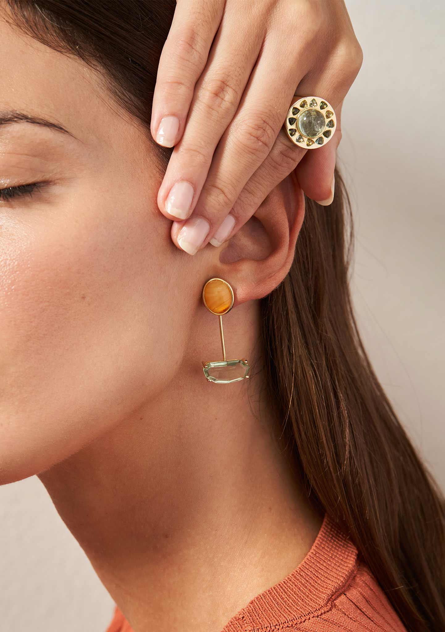 PENDIENTES PLATA BAÑADO EN ORO 18KT AMARILLO PIEDRAS CORNALINA Y PRASIOLITA